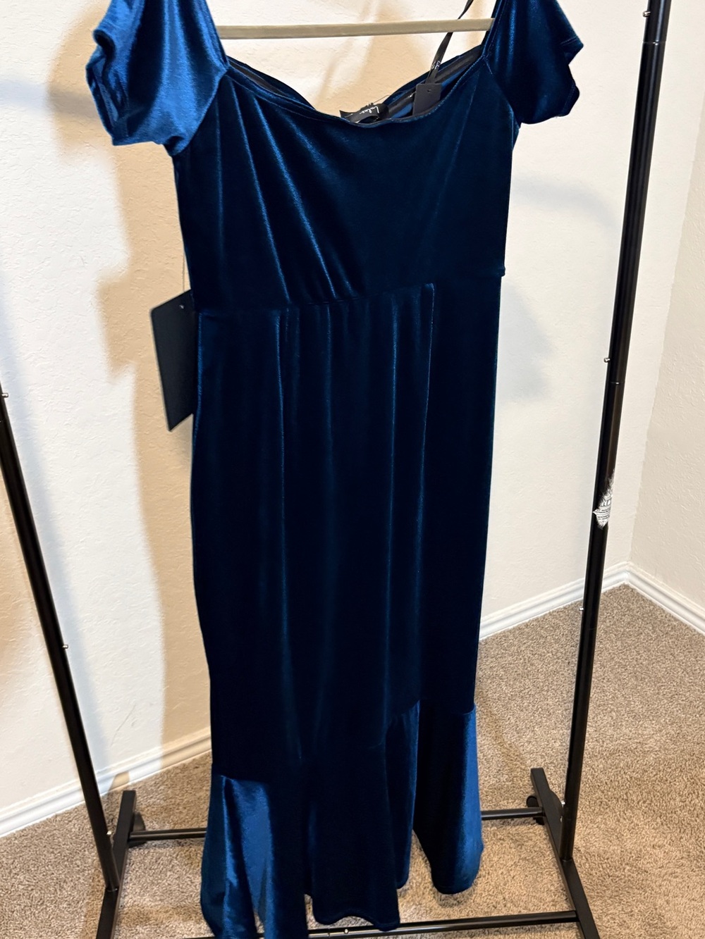 Lulu's Deep Navy Velvet Off-Shoulder Mermaid Dress - Picture 2 of 2